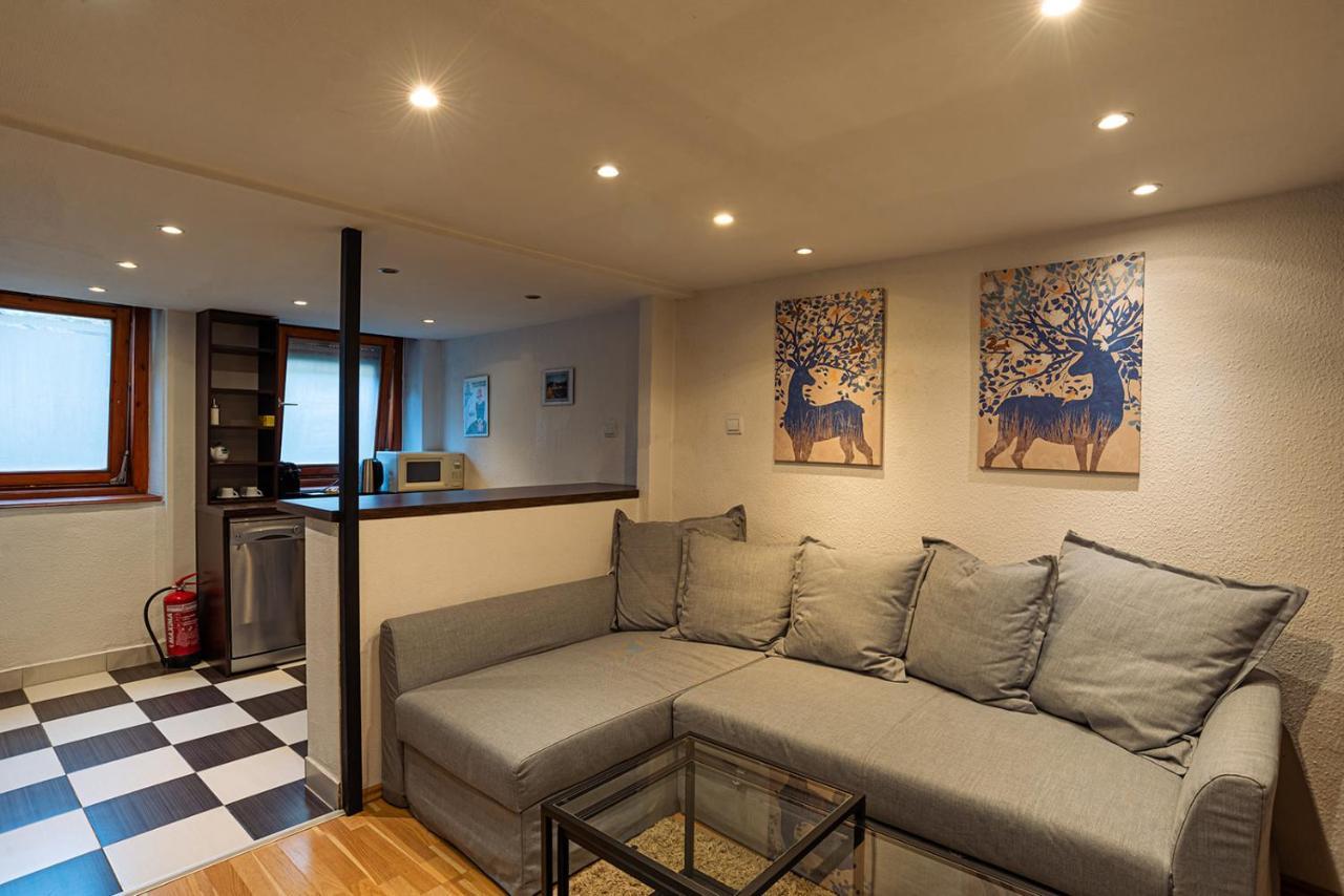 Cosy Corner - Entire Apartment Near Oktogon Budapest Kültér fotó