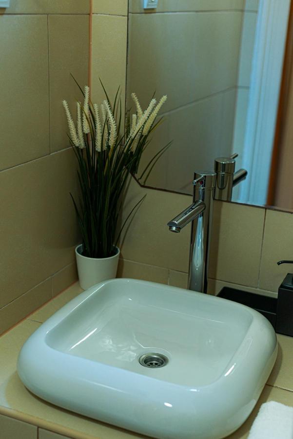 Cosy Corner - Entire Apartment Near Oktogon Budapest Kültér fotó